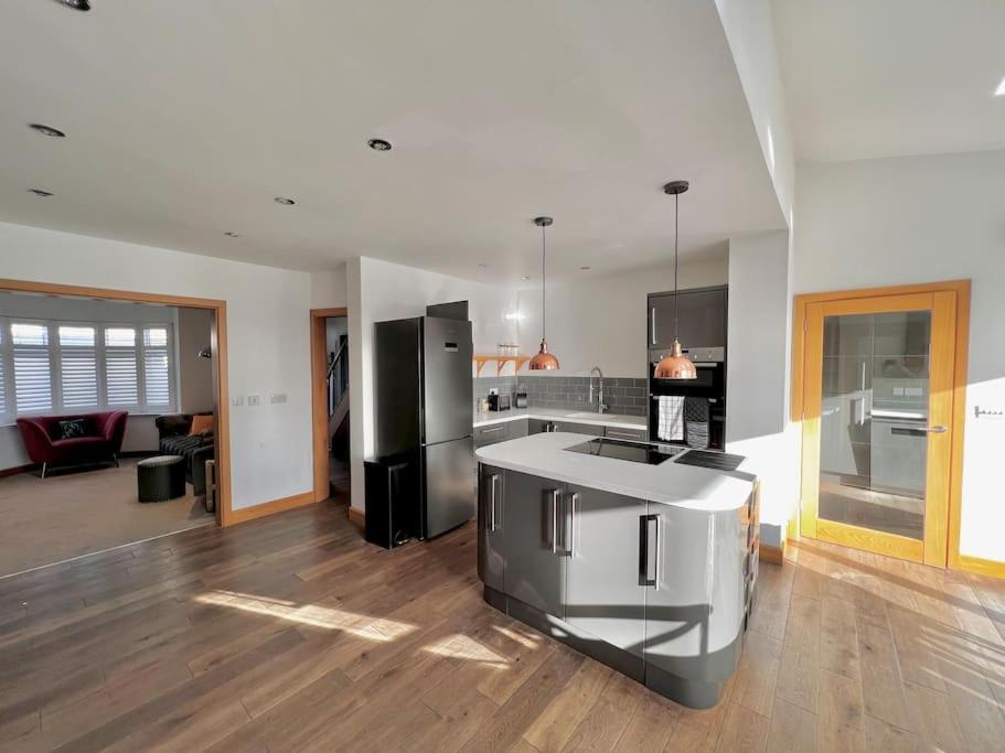Stylish 3 Bed House With Castle Views Villa ลินคอล์น ภายนอก รูปภาพ